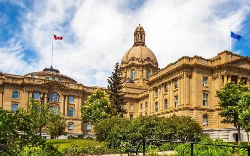 Strathcona Historical Walking Tour 98e1b854