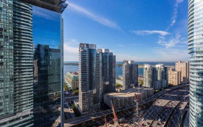 Corporate Housing Toronto Maple Leaf14 ca992257