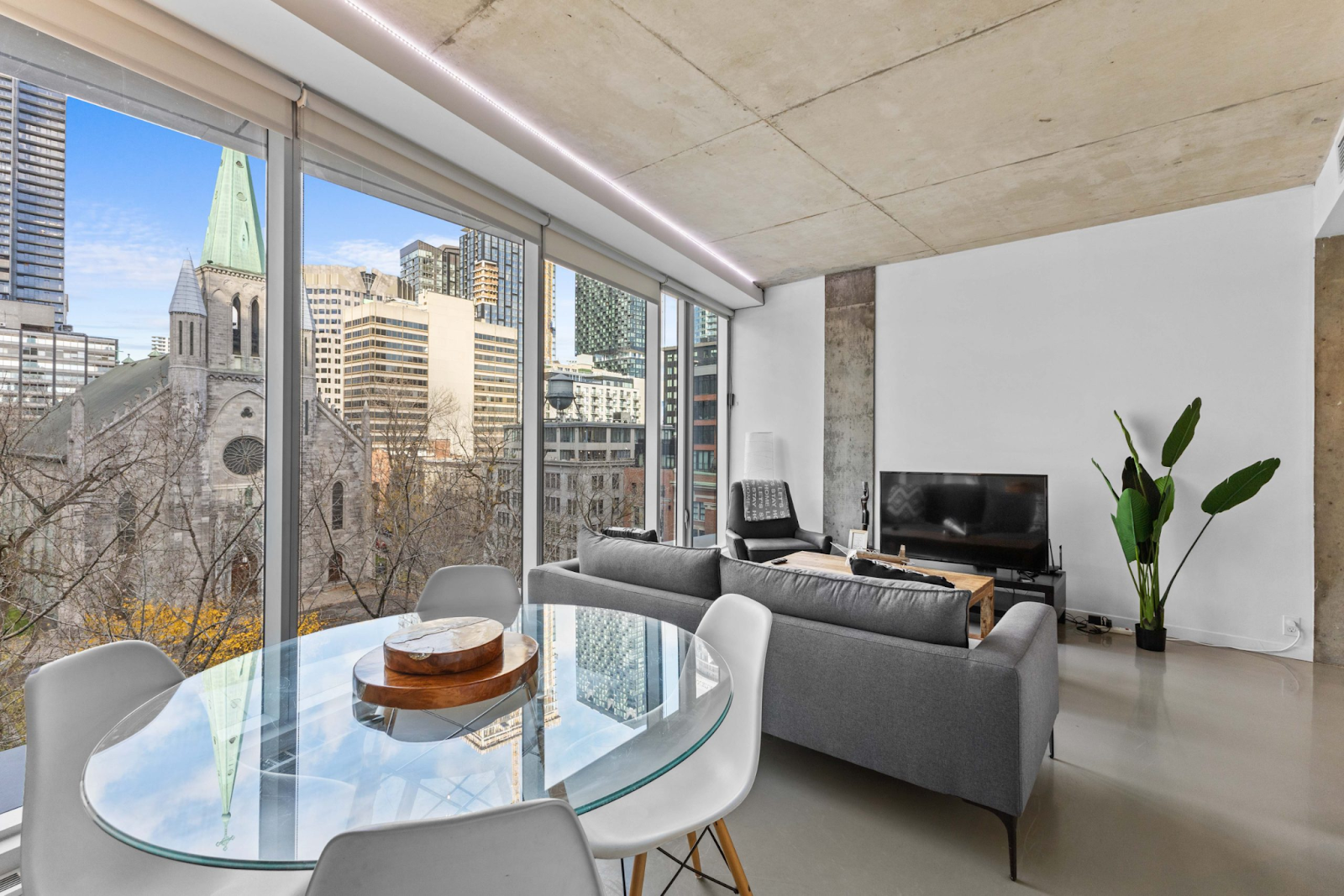 Montreal Loft - Short Term Furnished 2 Bedrooms Apartments