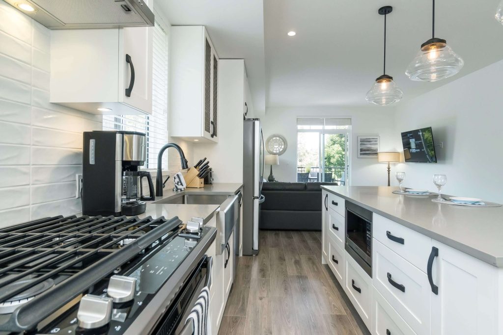 fully furnished apartment for relocating employees