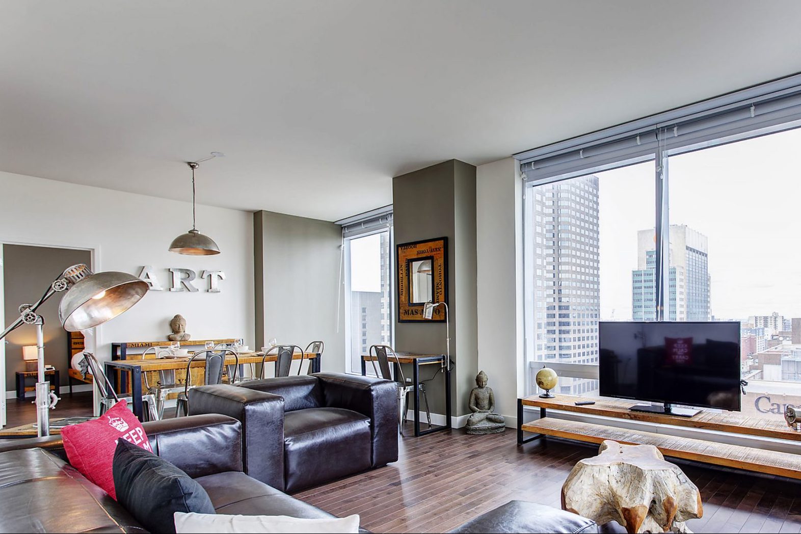 Le V Apartments - Corporate Stays, Summer Apartment Rentals in Canada